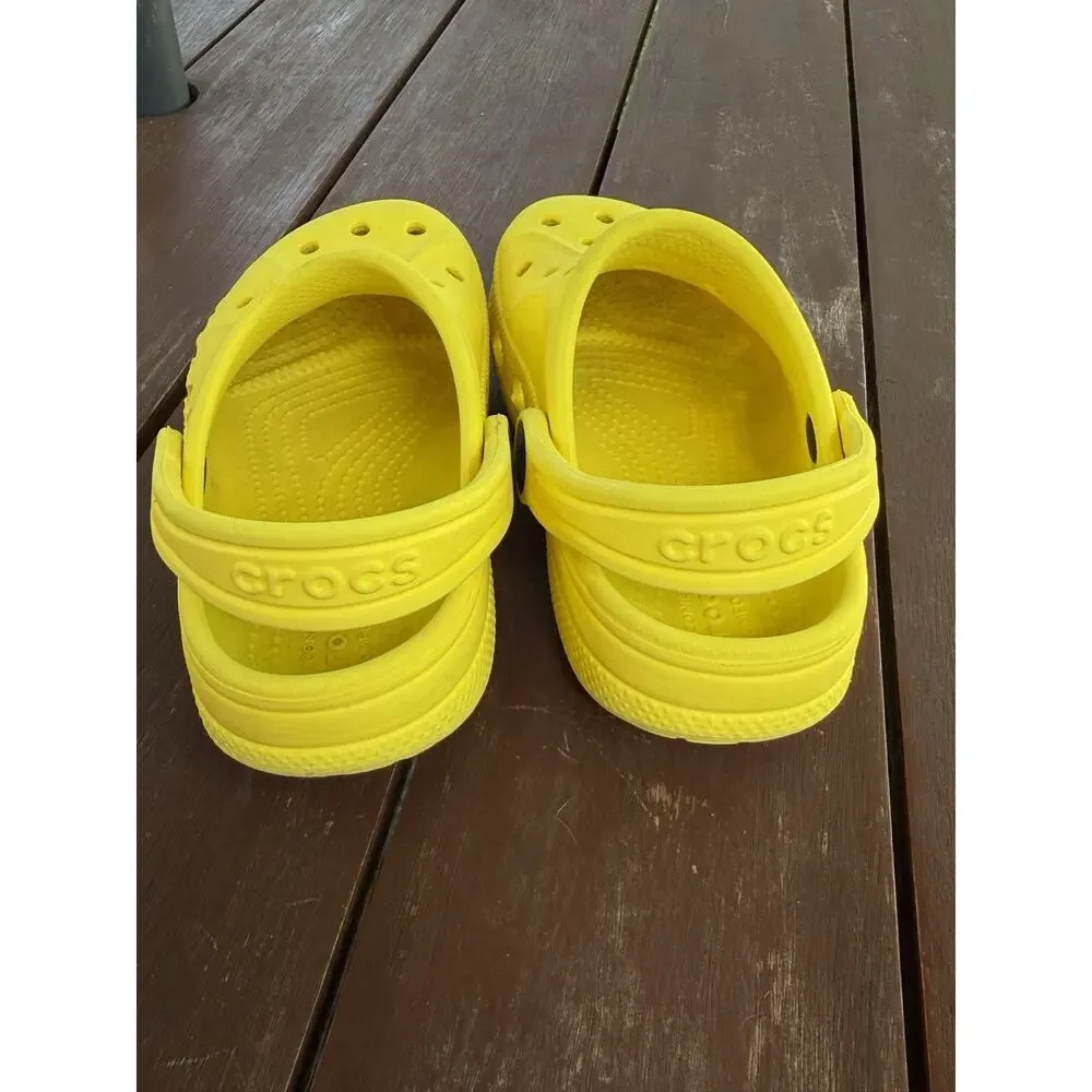 Crocs Classic Clog Yellow Kids Unisex Size C10 Slip-On Comfort Casual Sandals